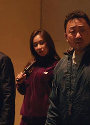 韩国动作片《坏家伙们》：警察罪犯合作以暴制暴，全程暴力无尿点