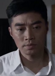 断刺：母亲出门接头，发现儿子在暗中观察，机智崴脚暗示地下党