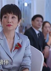 逆流：心机女在婚礼上显摆结婚戒指，前妻冲上去一顿揍，太解气了