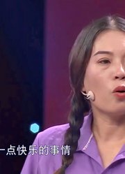 妻子带丈夫跳广场舞，缓解了丈夫的病情，企业家给他们资助！