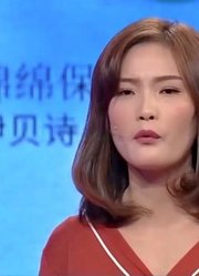 25岁小伙在玩手机，女友想看一下他死活不愿意，还因此提出分手！