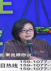 单亲妈妈努力工作，独自养活女儿，为何却还遭女儿埋怨