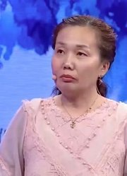 39岁小哥爱上大8岁女友，女友不让他工作，小哥直言自己像保姆