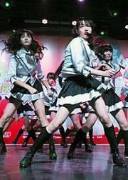 看演出：SNH48“一心向前”上海演唱会