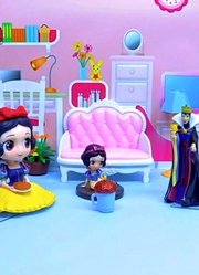 白雪拜托王后照顾小雪儿，王后能照顾好小雪儿吗
