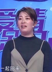 32岁男子妈妈生病，他竟打电话让前妻回来，还要和前妻照全家福！