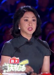 VIP舞团带来精彩表演，一段舞蹈让观察员想起曾经，台下看嗨了