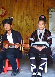 黔东南黎平登界侗族琵琶歌弹唱，体验侗家男女传统恋爱习俗