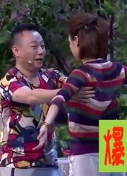 爆笑喜剧：黄小黄趴赵刚子怀里倾诉，钱顺风还让大米粒儿看戏