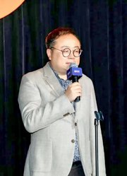 谭飞脱口秀丨演员都在上综艺，满屏全是姐和妈！之一