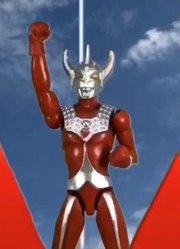 模仿七个奥特曼的变身名场面，欧布一口气写下三张欠条