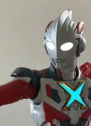 盘点粉丝模仿，七个奥特曼变身名场面，艾克斯也用起了神光棒