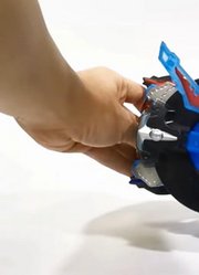 手办还原，罗布奥特曼变身名场面，极限水晶真的挺漂亮