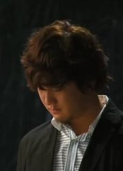 小祖宗这一周老看《铠甲勇士刑天》小飞陷虎口，游戏都不玩了