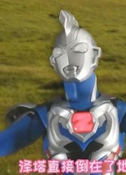 泽塔二对一打败巴尔坦，杰克一对二灭掉怪兽