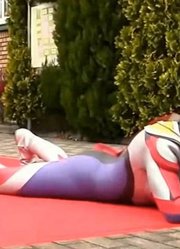 奥特曼舞台剧：欧布和艾克斯联手，反被勒比克星人击败