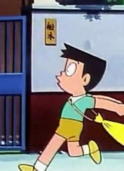 我家小孩最近迷上了《哆啦A梦》内容物伸缩杯下，真的那么有意思吗