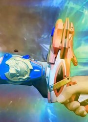 奥特曼玩具：三个奥特曼变身画面，赛罗飞踢被杰顿拍飞