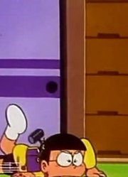 小祖宗一回家就老看《哆啦A梦》纠正机器人，游戏都不玩了
