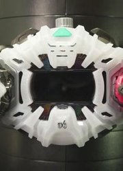 假面骑士Decade激情态历代变身道具