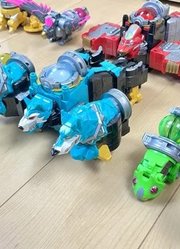 宇宙战队DX三头狼合体