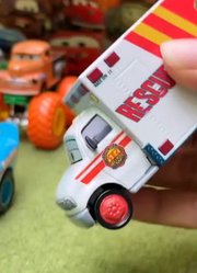 迪士尼皮克斯汽车拆箱评论，哈德森医生，萨莉·卡雷拉，克鲁兹