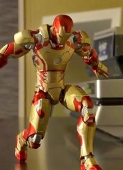 【定格动画】IRONMANStopMotion钢铁侠大战part1（狂拽酷炫叼炸天系列）