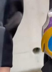 盘点粉丝模仿，两个奥特曼变身名场面，布莱泽换了变身器