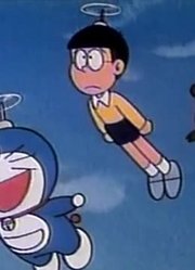 我们家小孩最近迷上了《哆啦A梦》万能帐篷，还拉着爸妈一起看