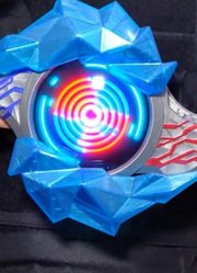 盘点粉丝模仿，两个奥特曼变身名场面，布莱泽比泽塔稳重