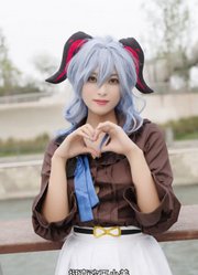 甘雨cos：幸好后面的没人看（全是题外话）