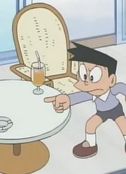小皇帝一回家就老看《新哆啦A梦(国语版)》，游戏都不玩了