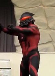 奥特曼舞台剧：欧布变成暗耀形态，终于击败贝利亚