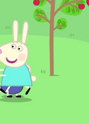 小皇帝一回家就老看《小猪佩奇》弹力球，游戏都不玩了