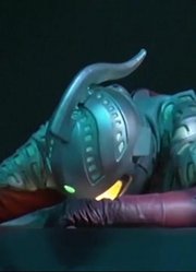 奥特曼舞台剧：赛文被三个对手围攻，迪迦和梦比优斯来救他