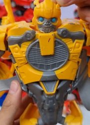 全红颜色新变形金刚