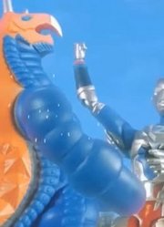 为了向艾斯复仇，亚波人找上泽塔奥特曼，夺走了他的勋章