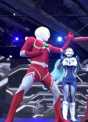 奥特曼舞台剧：马格马星人找火山怪鸟当保镖，结果遇到两大高手