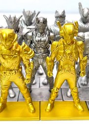 假面骑士食玩站姿人偶金银套