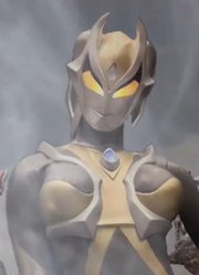 两个奥特曼变身名场面，黑暗迪迦颜值不输复合形态