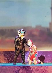 奥特曼舞台剧：美菲拉斯招惹不起主角光环，只能去打伤利布特