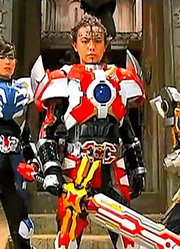 刑天铠甲第二次回归，打败魔化的霆曜铠甲，放到铠五能否打败考拉