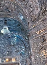 伊朗的玫瑰宫碎了