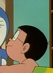 小祖宗一回家就老看《哆啦A梦》游泳霜，游戏都不玩了