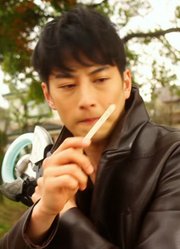 新生代奥特曼人间体变身翻车名场面：谁最尴尬？