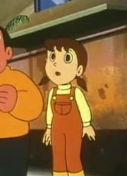 小公主一回家就老看《哆啦A梦经典版》轻模型飞机，游戏都不玩了