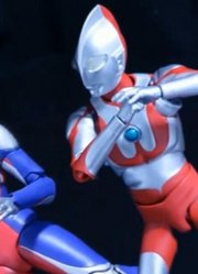 手办还原，奥特曼变身名场面，初代不让迪迦借出力量