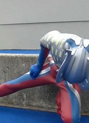 奥特曼舞台剧：赛罗和捷德遇到厉害的宇宙人，经历一番苦战才获胜