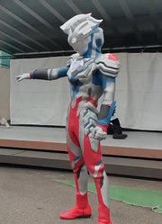 奥特曼舞台剧：泽塔媳妇熬成婆，帅气救场特利迦