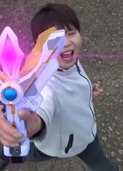 盘点粉丝模仿，两个奥特曼变身名场面，泽塔升华器变赛迦